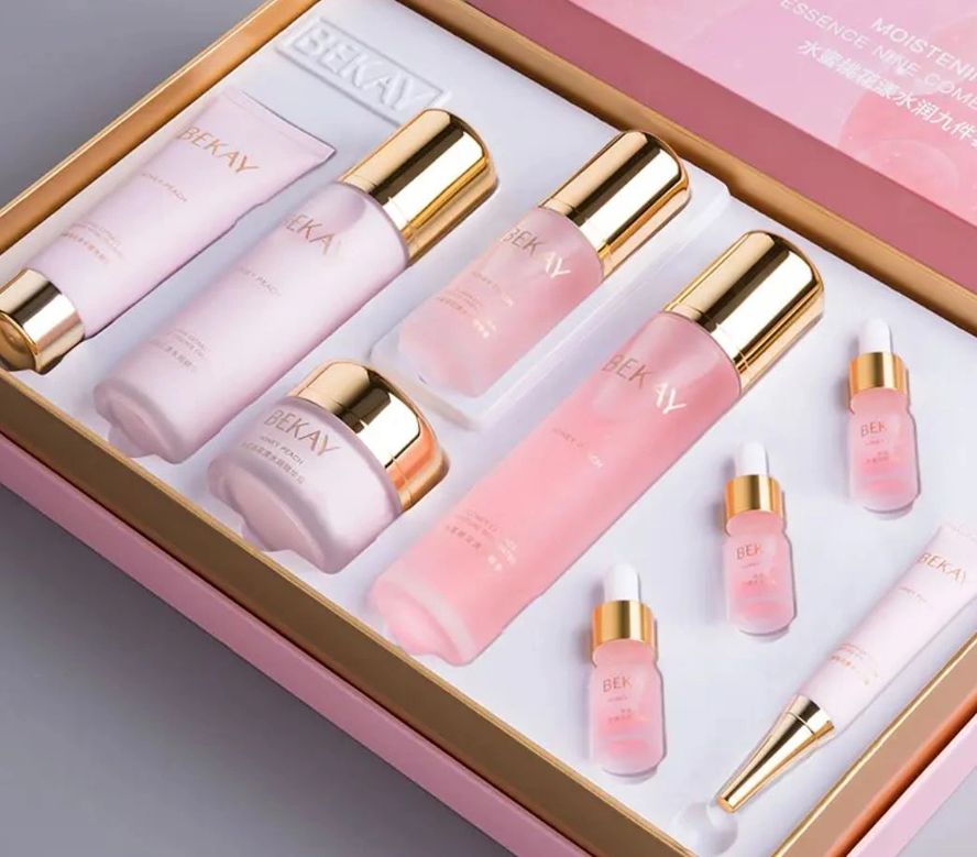 Peach Radiant Renewal Skincare Set (9 Pieces)